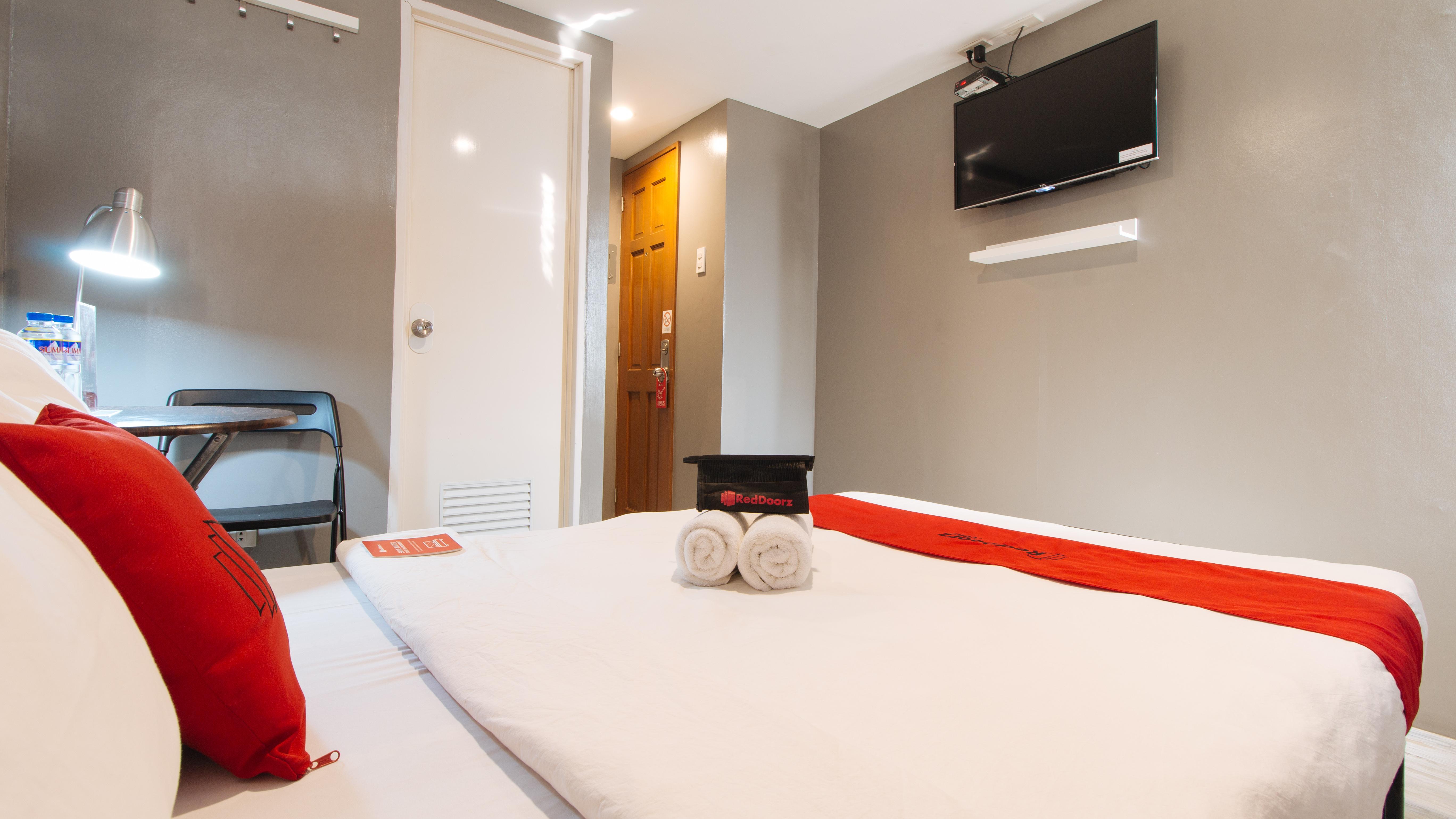 Reddoorz At Hotel Rosemarie Pasay Kültér fotó