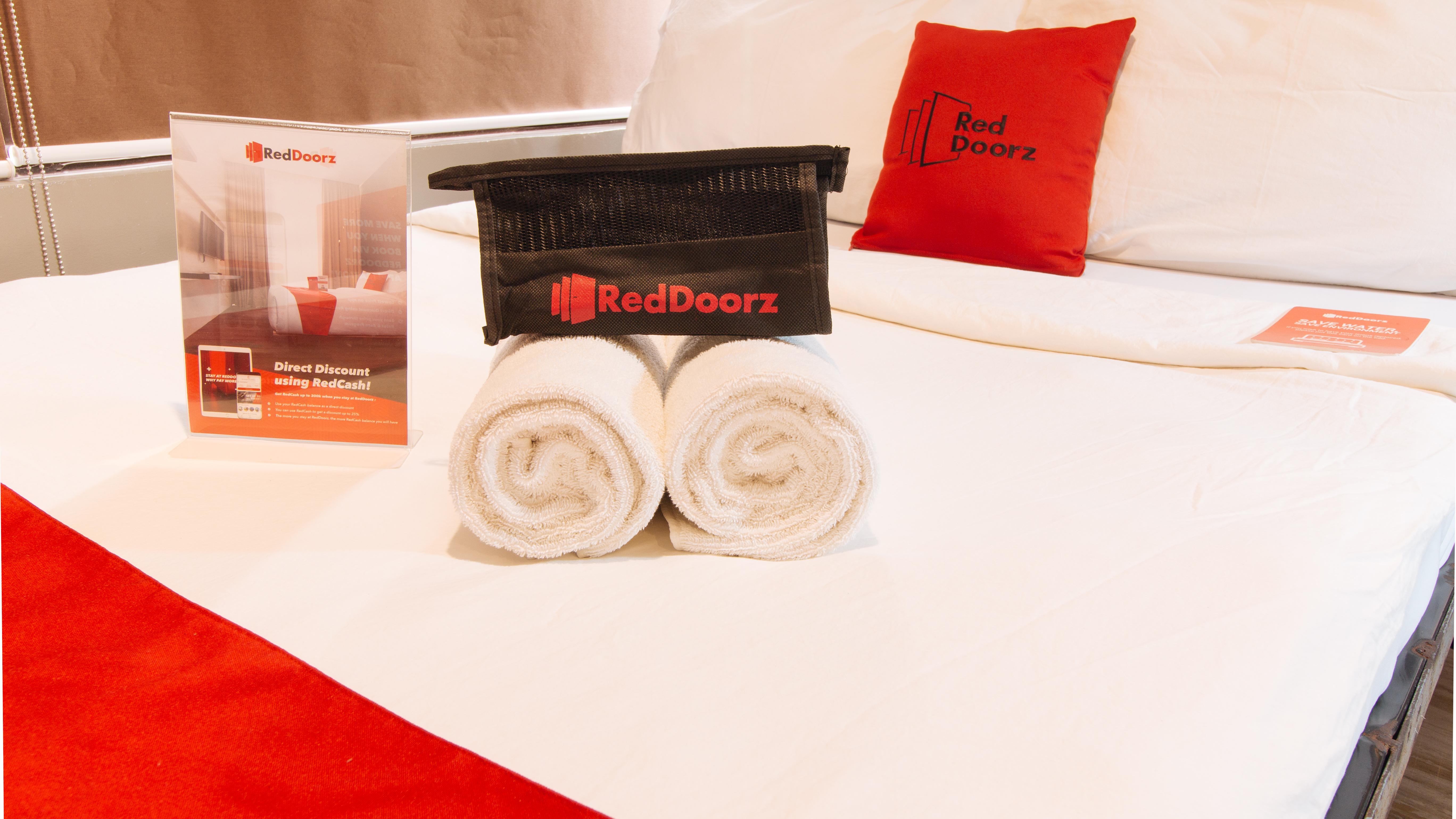 Reddoorz At Hotel Rosemarie Pasay Kültér fotó